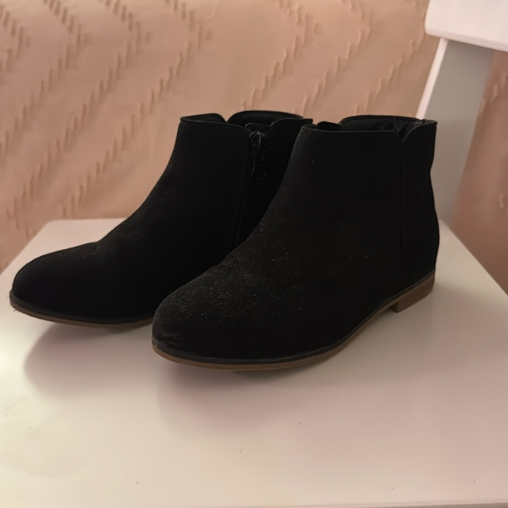 Target little girl boots size 12